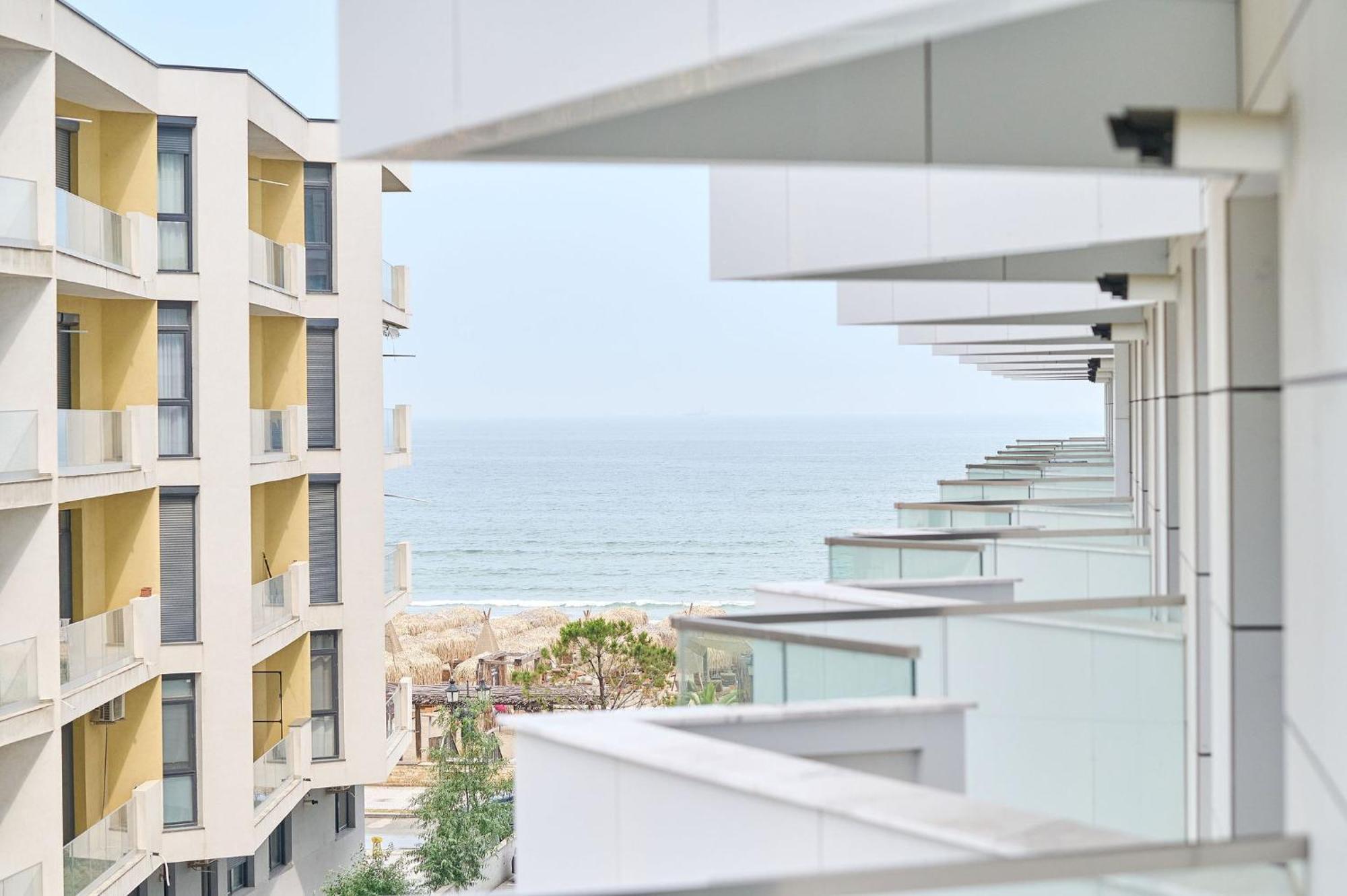 Newvision Apartment In Infinity Beach Resort - Parking Mamaia Esterno foto